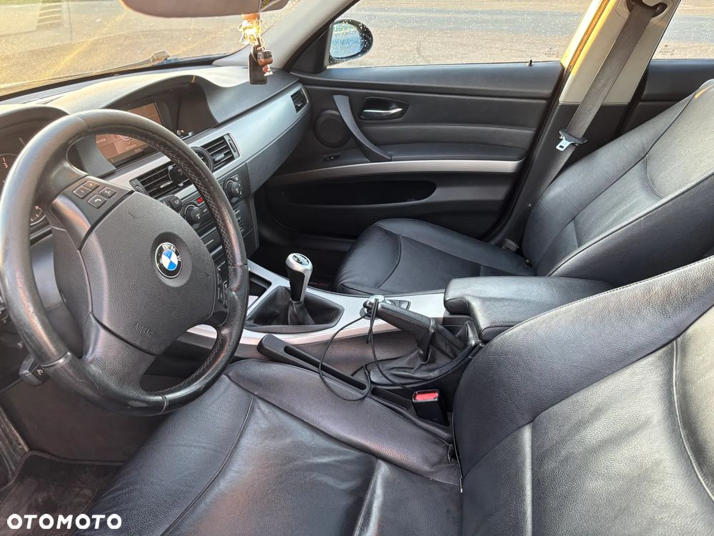 BMW Seria 3 320d DPF - 8