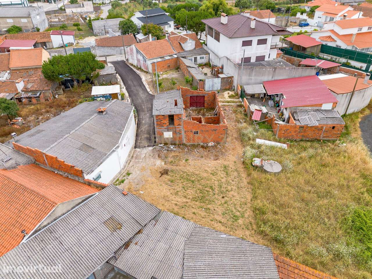 Casa para Recuperação em Maceira, Leiria  com terreno. - Grande imagem: 3/26