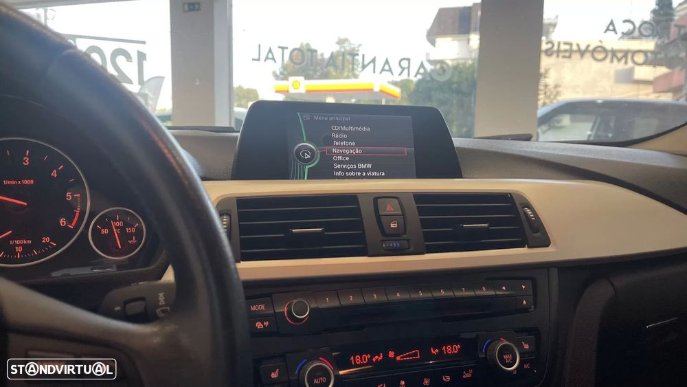 BMW 318 d Touring Line Modern - 24