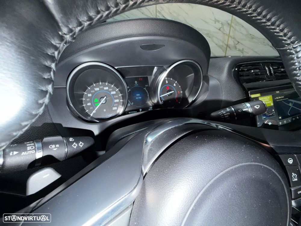 Jaguar XE 2.0 D R-Sport Aut. - 18