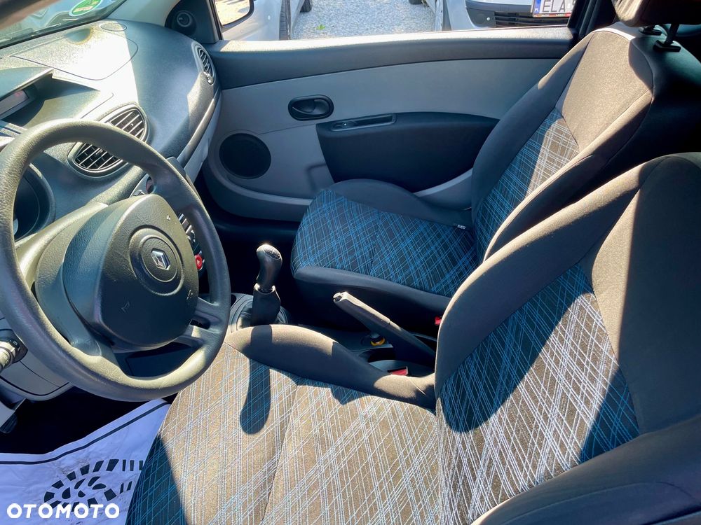 Renault Clio 1.2 16V Authentique - 23