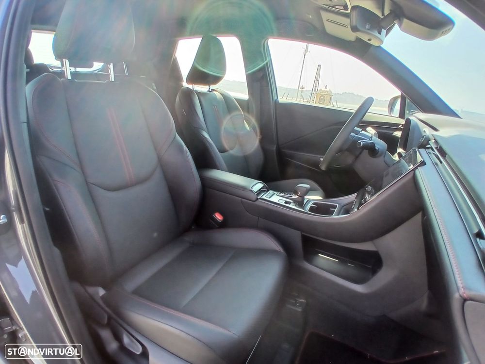 Lexus LBX Elegant - 14