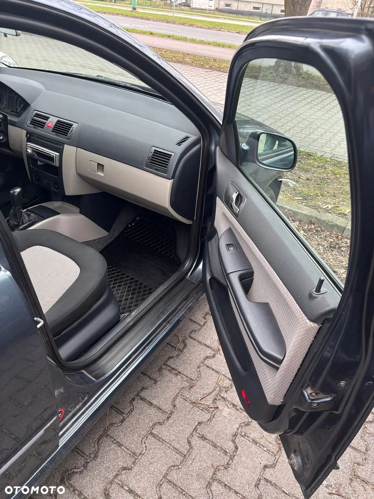 Skoda Fabia 1.4 16V Ambiente - 6