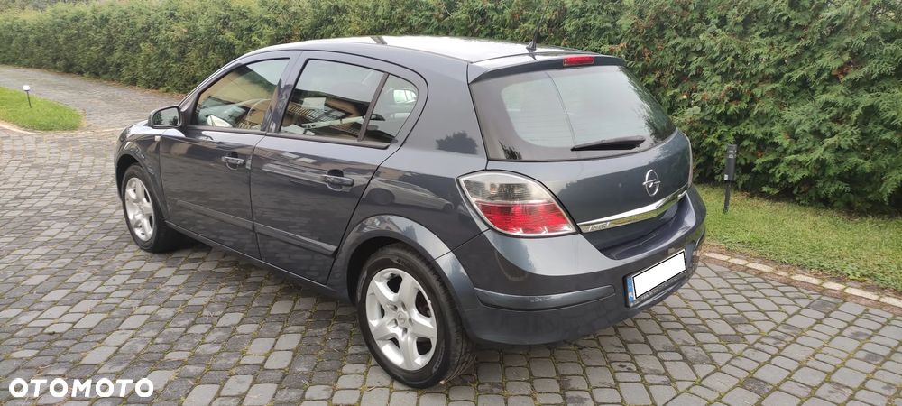 Opel Astra - 4