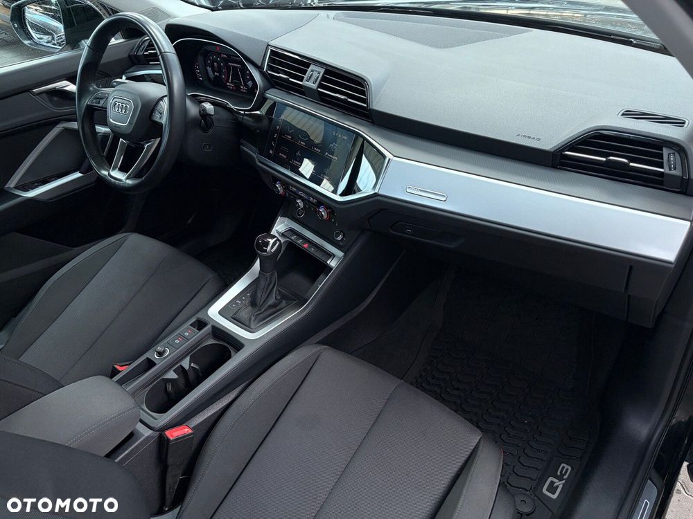 Audi Q3 - 22