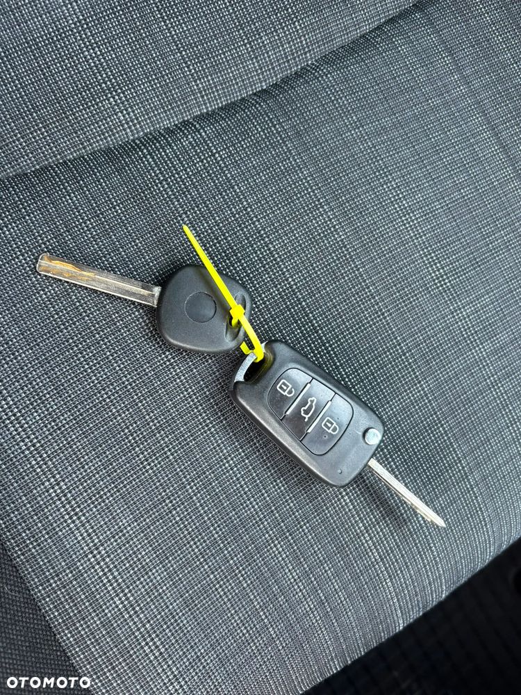 Kia Ceed 1.4 CVVT Spirit - 17