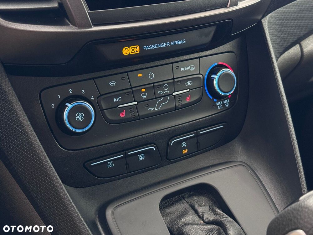 Ford Transit Connect - 28