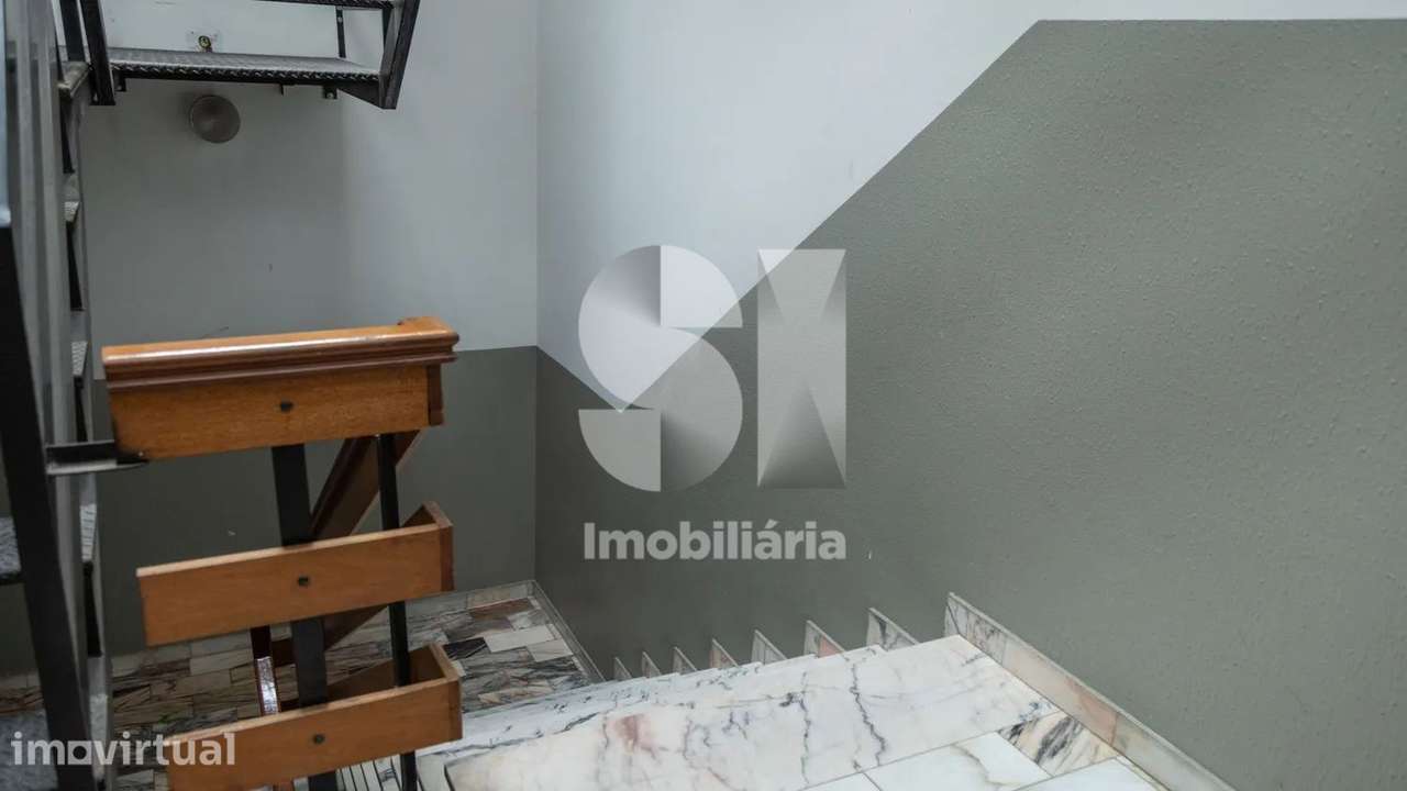 Apartamento T3 com suite no centro da Cidade de Seia - Grande imagem: 4/23