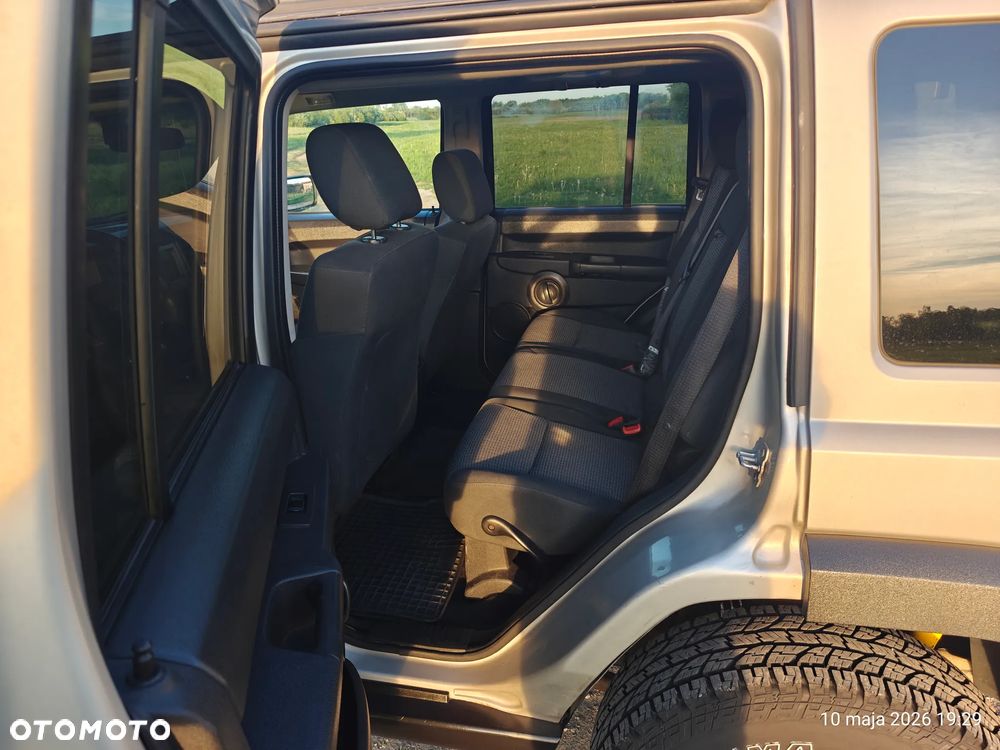 Jeep Commander - 12