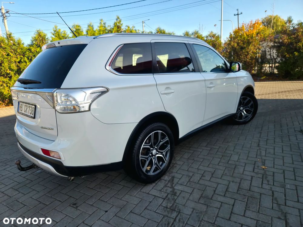 Mitsubishi Outlander 2.2 DI-D 4WD Automatik Diamant Edition - 14