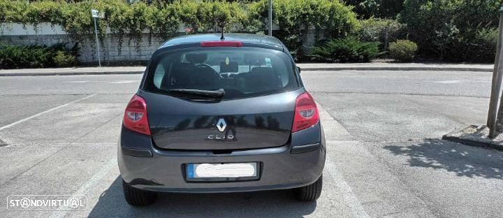 Renault Clio 1.5 dCi Dynamique S - 3
