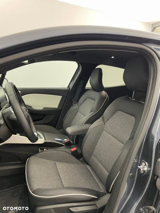 Renault Clio - 8