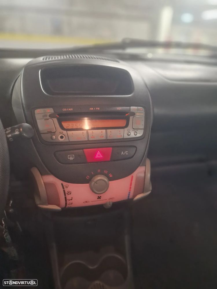 Toyota Aygo 1.0 + AC - 5