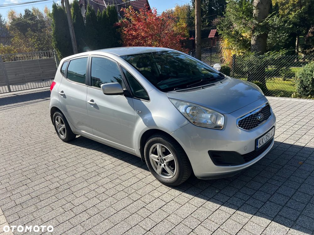 Kia Venga 2010 photo 2