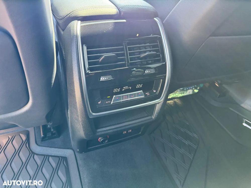 BMW X7 M60i xDrive AT MHEV - 9