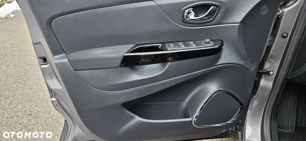 Renault Captur - 31