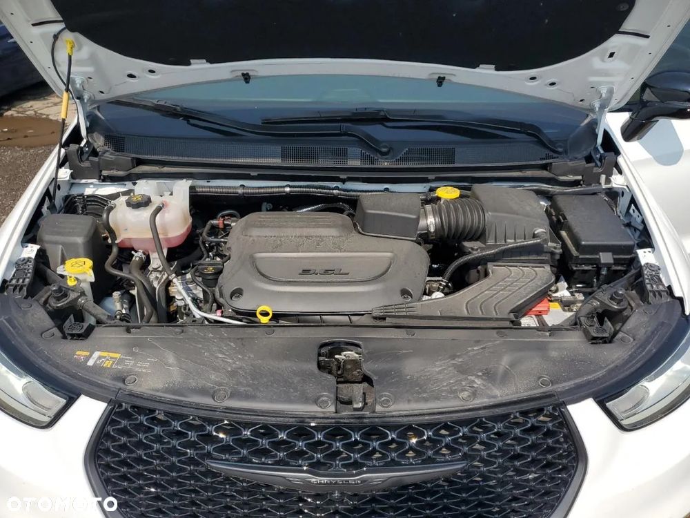 Chrysler Pacifica - 13