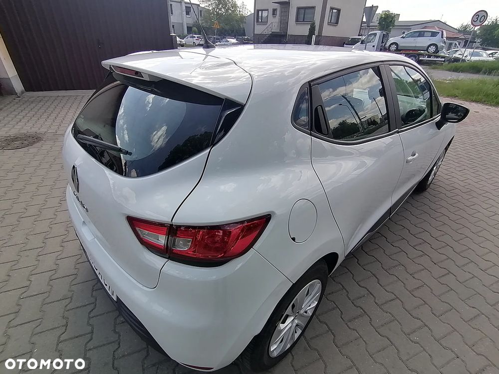 Renault Clio - 21
