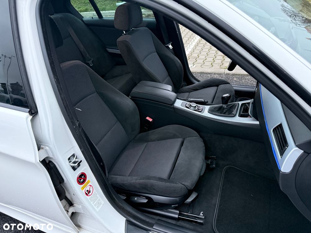 BMW Seria 3 320d - 13