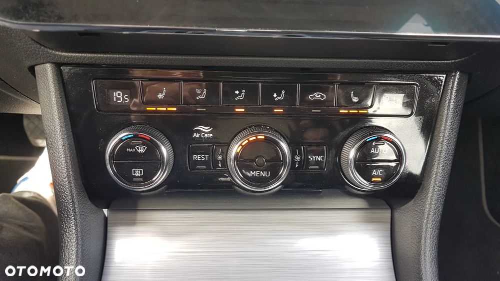 Skoda Superb 1.5 TSI Ambition DSG - 17