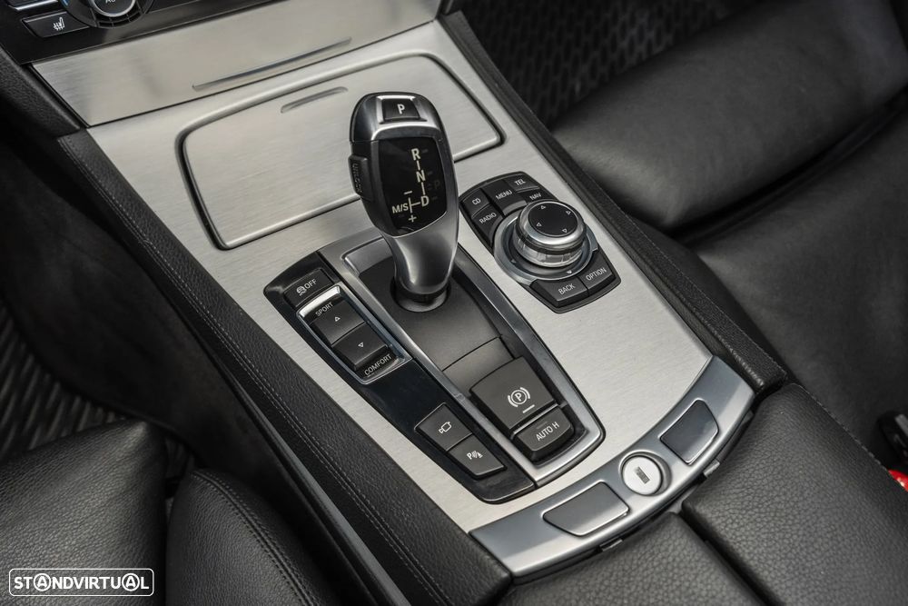 BMW 740 d Pack M - 17