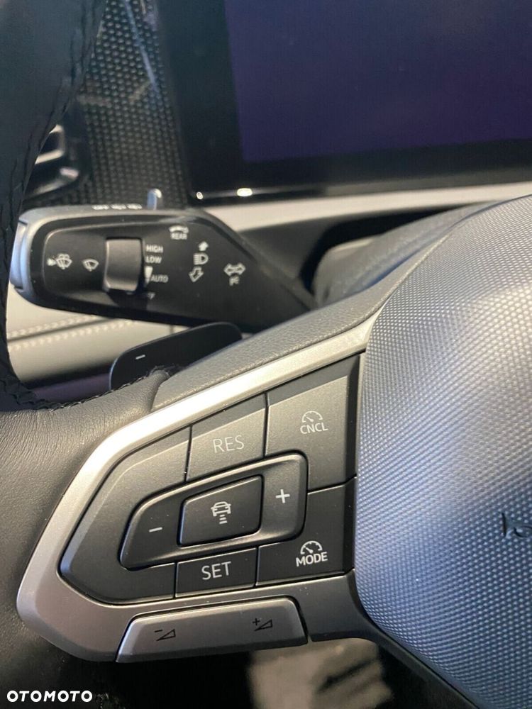 Volkswagen Tiguan - 11