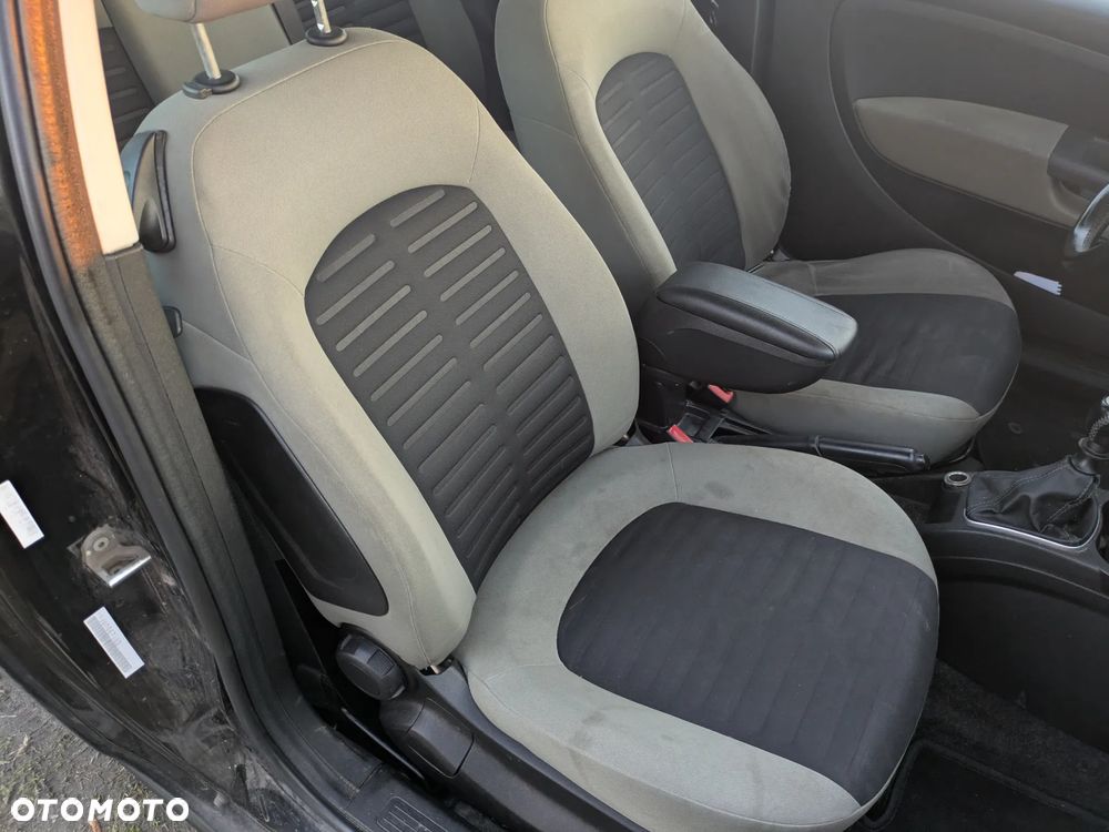 Fiat Grande Punto 1.4 8V - 17