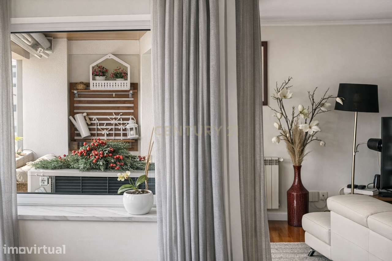Apartamento T4 com Varanda, Garagem e Arrecadação — Lumiar | Quinta da - Grande imagem: 2/44