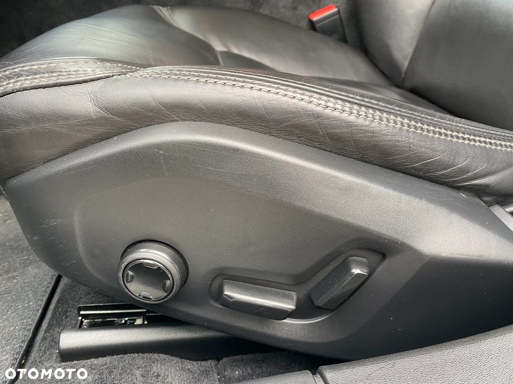 Volvo V90 Cross Country D4 AWD Geartronic Pro - 11