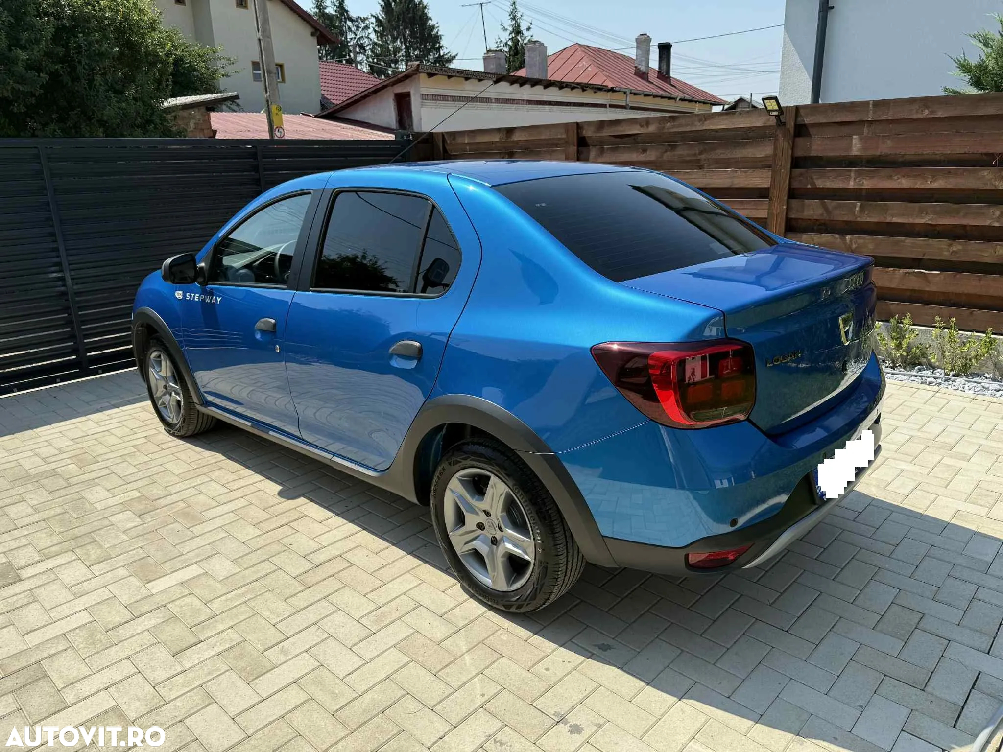 Dacia Logan Stepway 0.9 TCe - 3