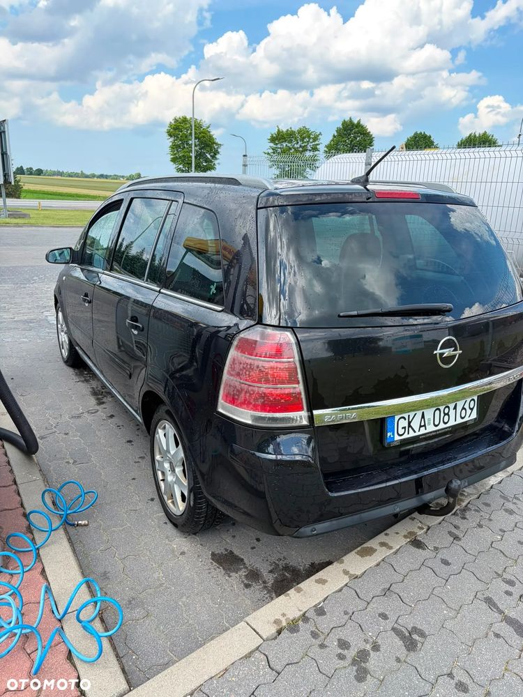 Opel Zafira 1.9 CDTI Cosmo - 3
