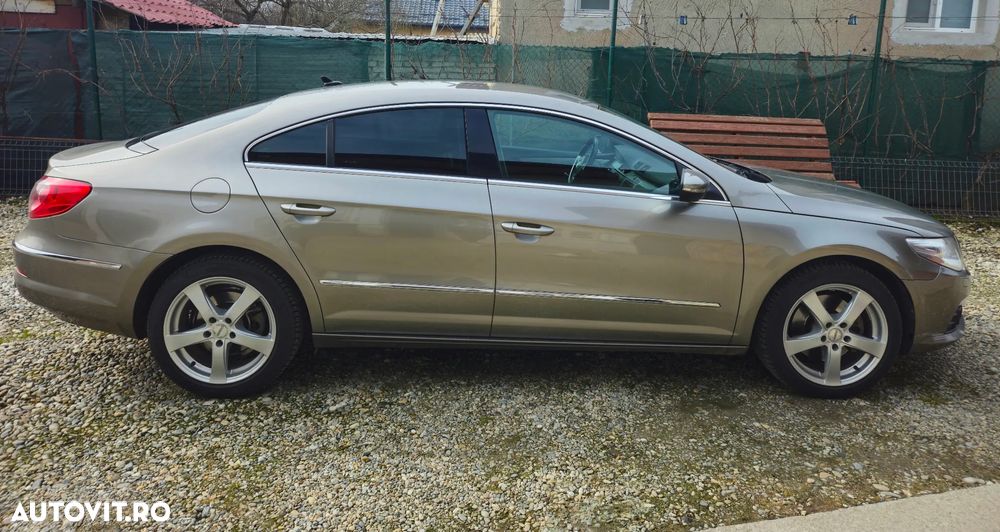 Volkswagen Passat CC - 24