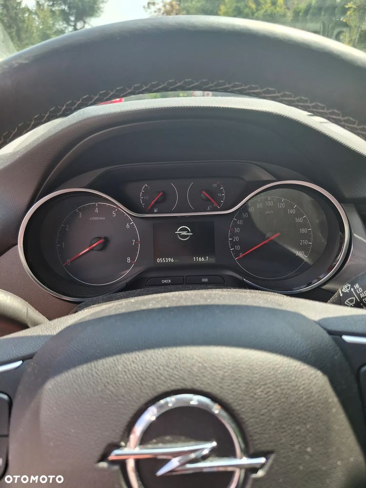 Opel Crossland X - 9