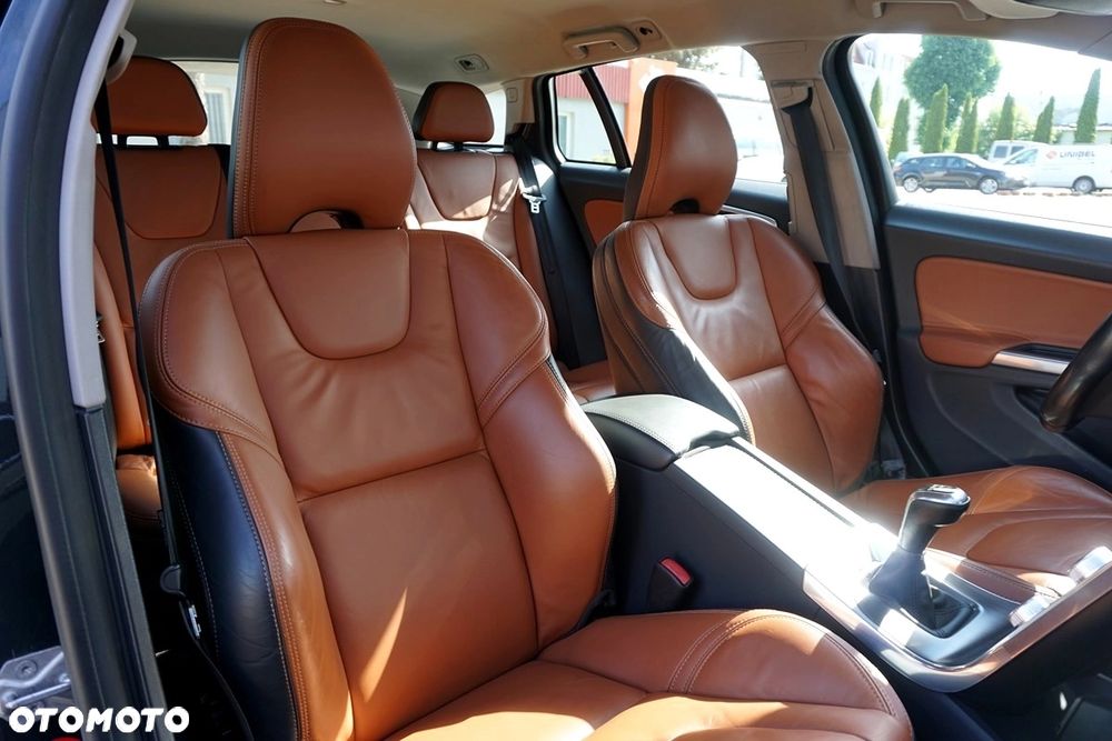 Volvo V60 D4 Drive-E Summum - 33