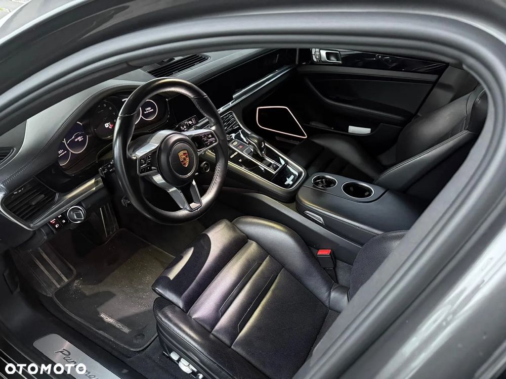 Porsche Panamera 4S - 6