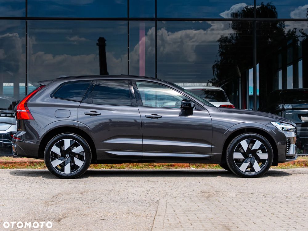 Volvo XC 60 T6 Plug-In Hybrid AWD R-Design - 16