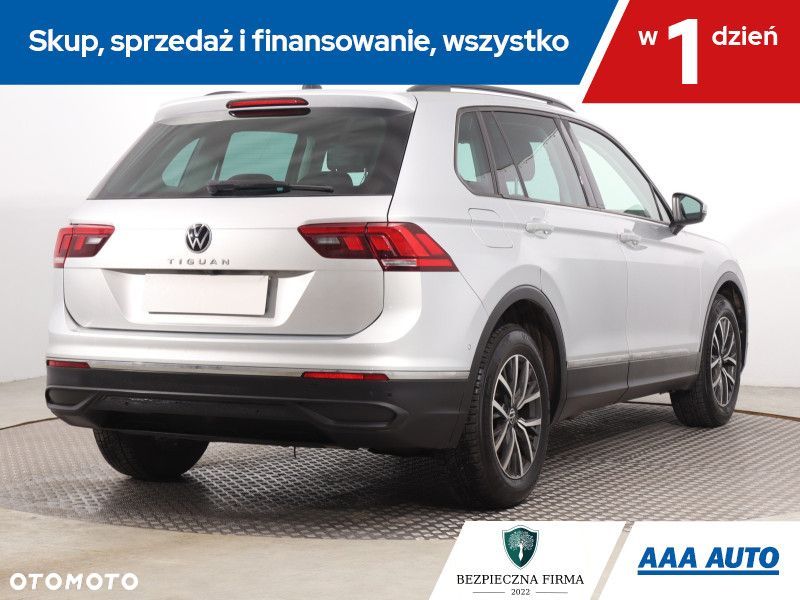 Volkswagen Tiguan - 7