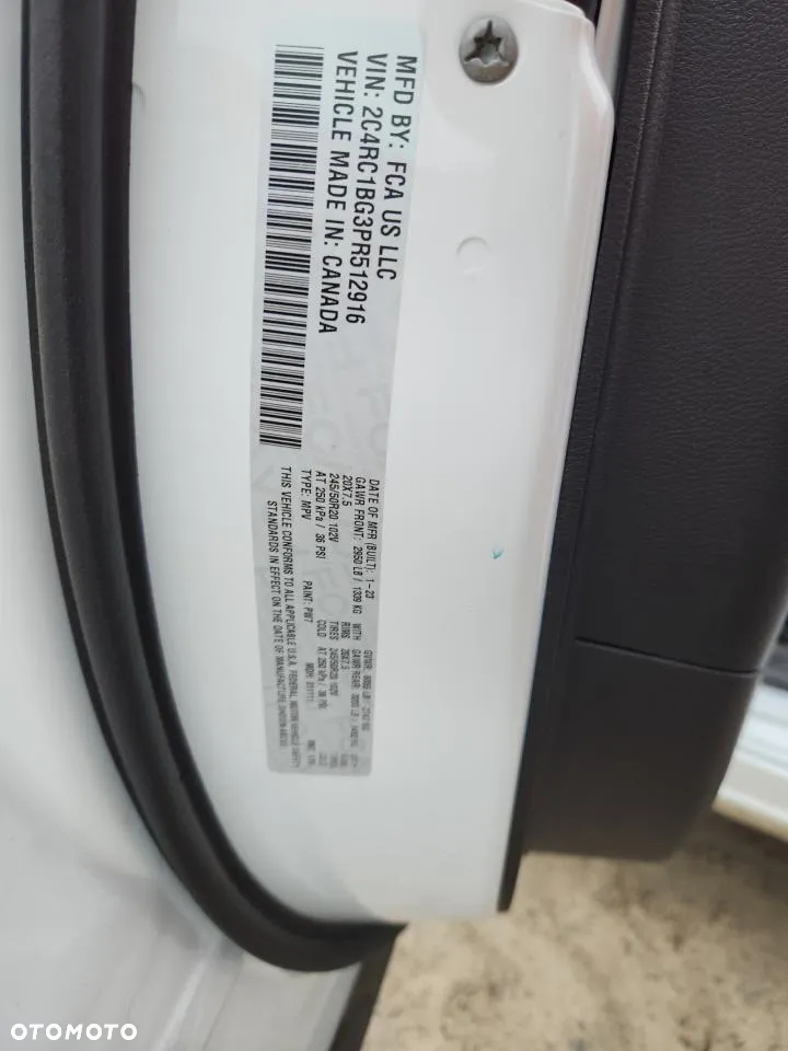 Chrysler Pacifica - 12