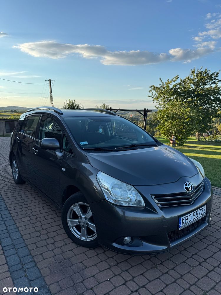 Toyota Verso 2.0 D-4D 2010 7os - 11