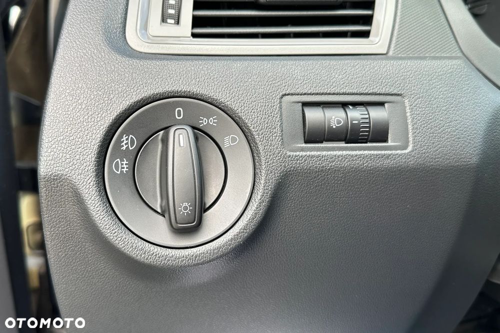 Skoda RAPID - 21