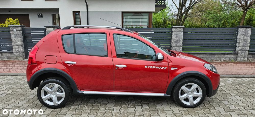 Dacia Sandero 1.6 16V Hi-Flex - 4