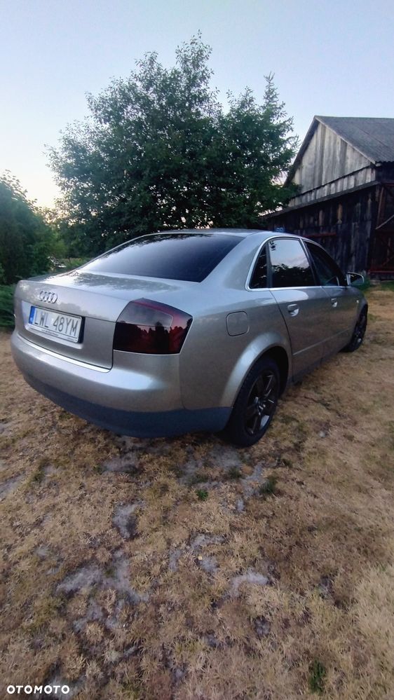 Audi A4 Limousine - 2