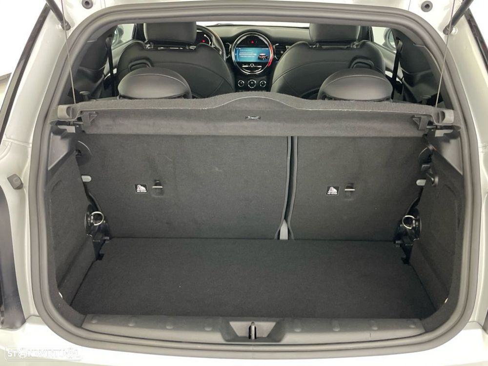 MINI 3 Portas Cooper SE Classic - 13