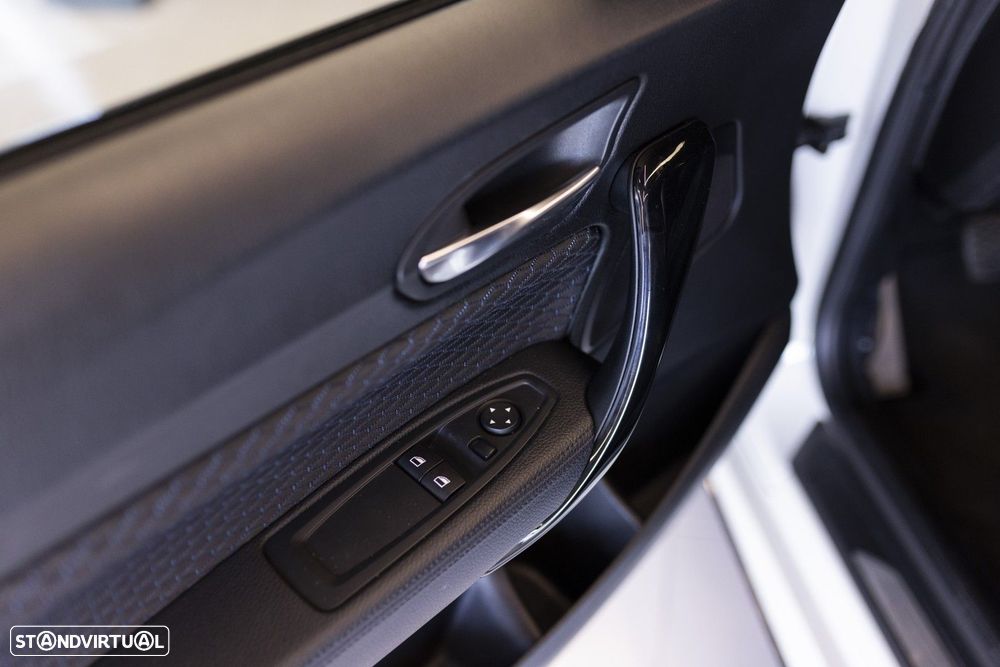 BMW 218 i Coupe Pack M - 25