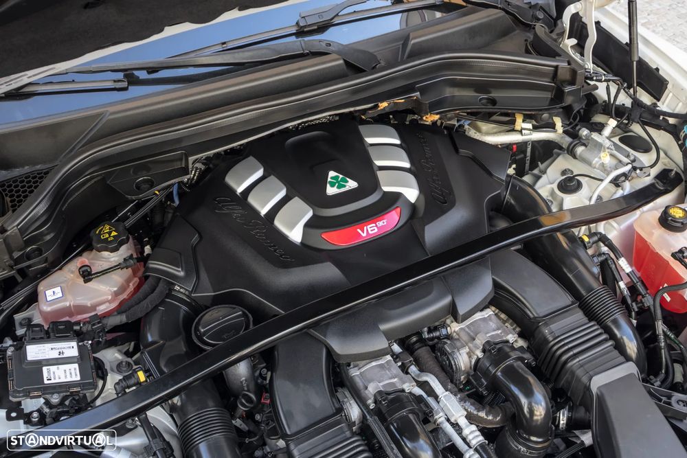 Alfa Romeo Stelvio 2.9 T Quadrifoglio Q4 — fotografia 5