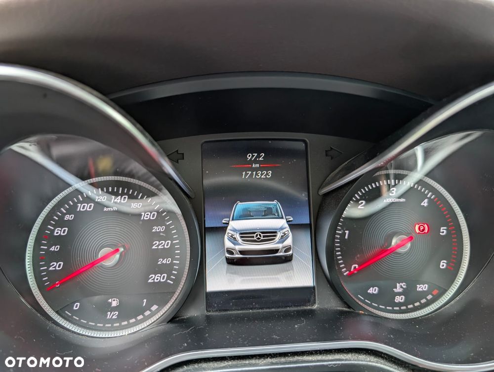 Mercedes-Benz Klasa V 250 d 4-Matic Exclusive 7G-Tronic - 20