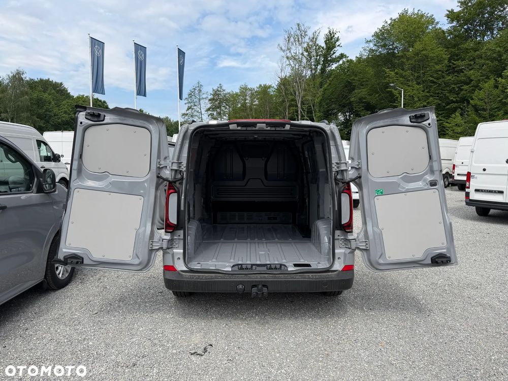 Volkswagen Transporter T7 - 12