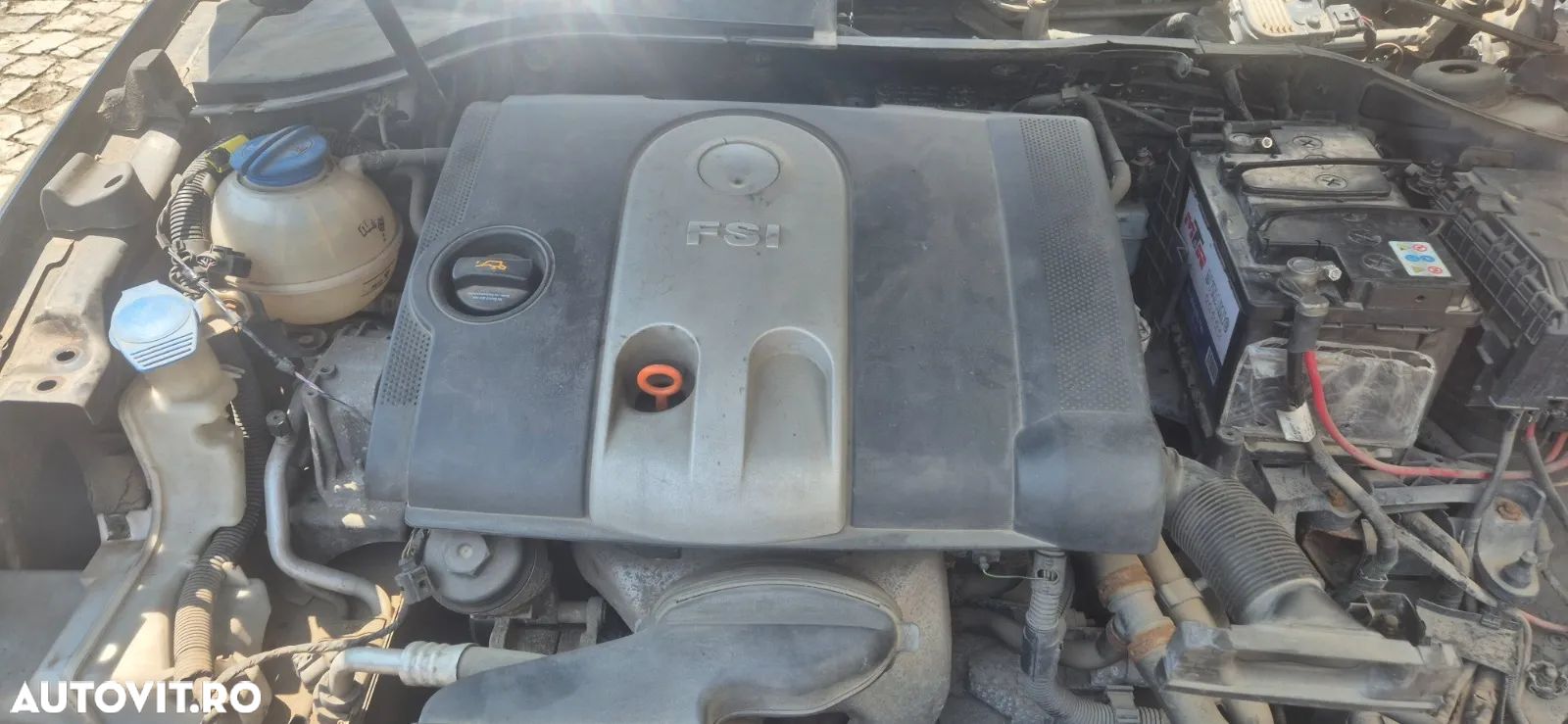 Pompa inalte motor cod BLF 1.6 FSi benzina Vw Passat B6 - 1
