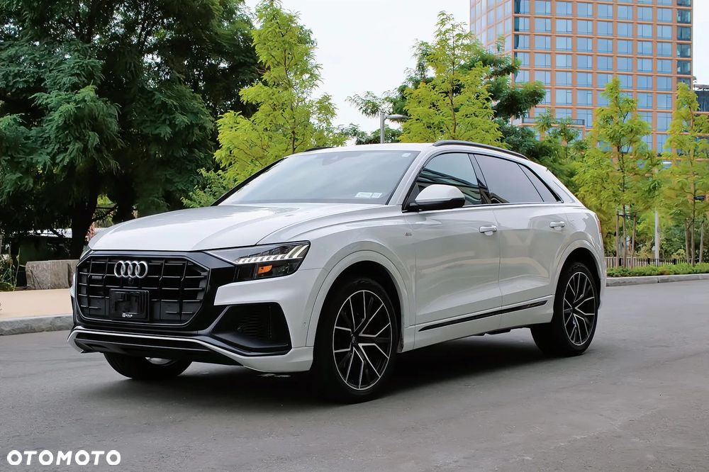 Audi Q8 - 1