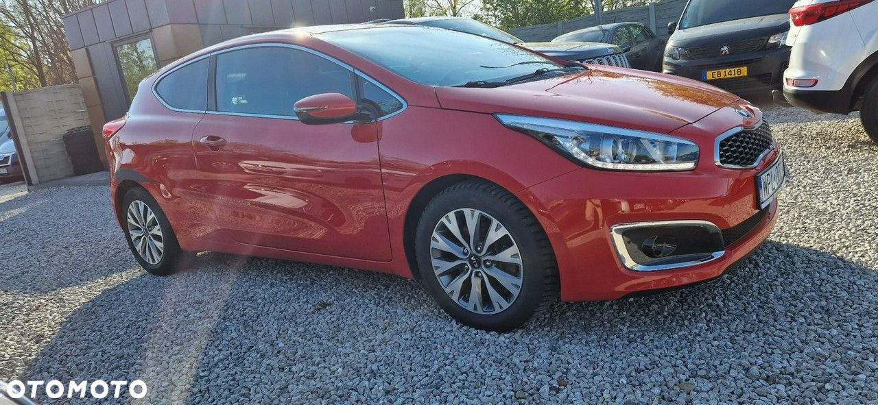 Kia ProCeed - 12